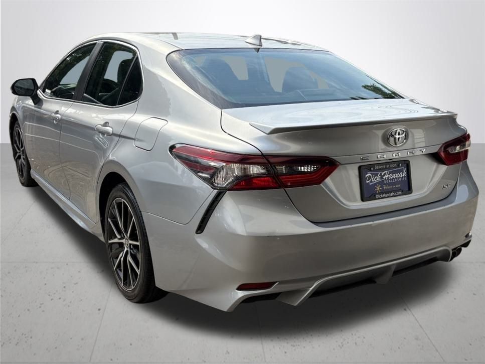 2021 Toyota Camry SE photo 10