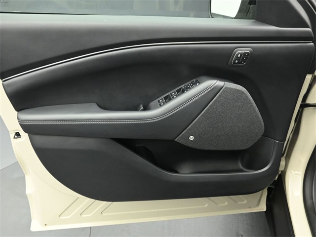 2025 FORD MUSTANG MACH-E - Image 20