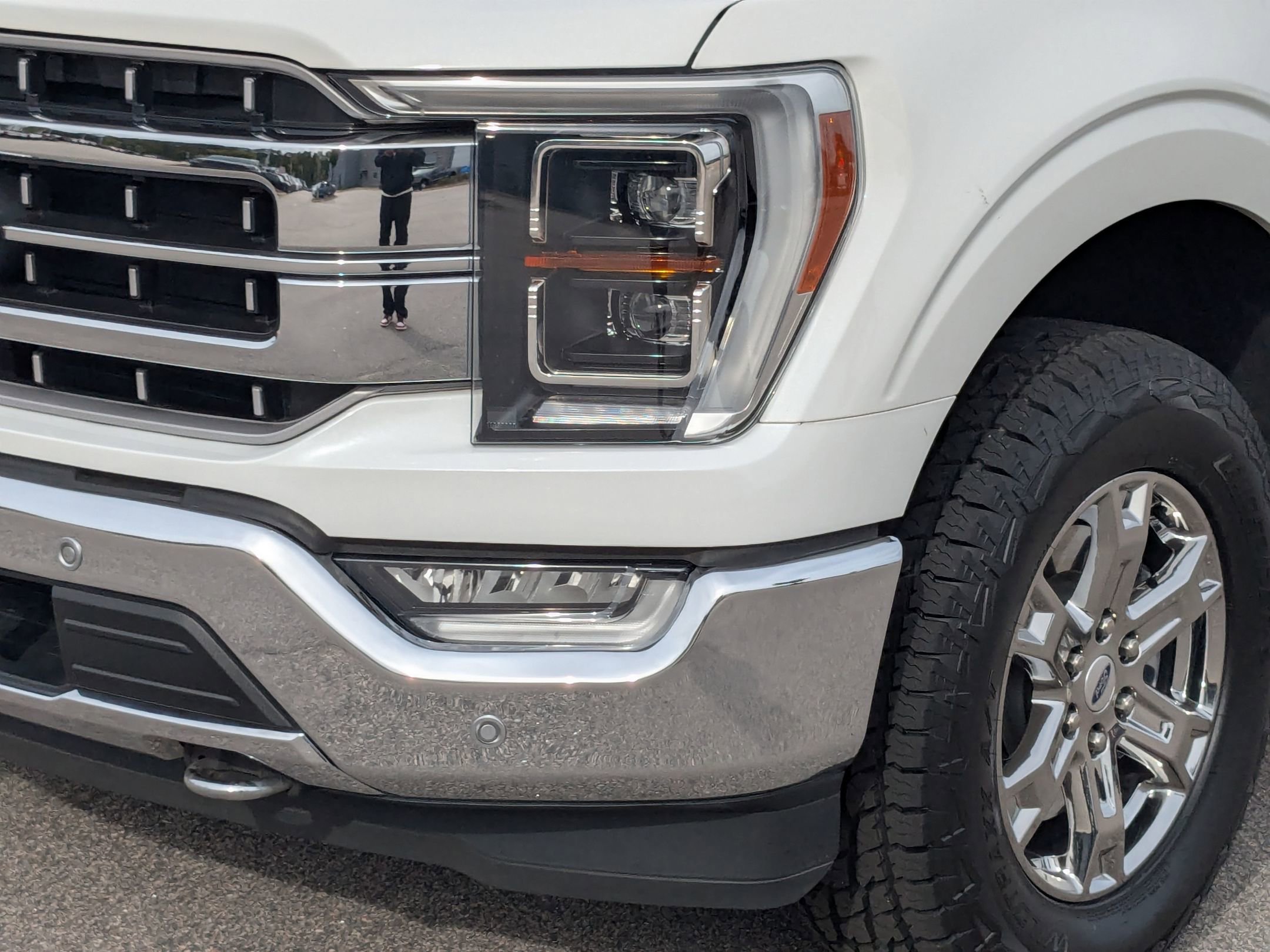 2022 Ford F-150 Lariat photo 2