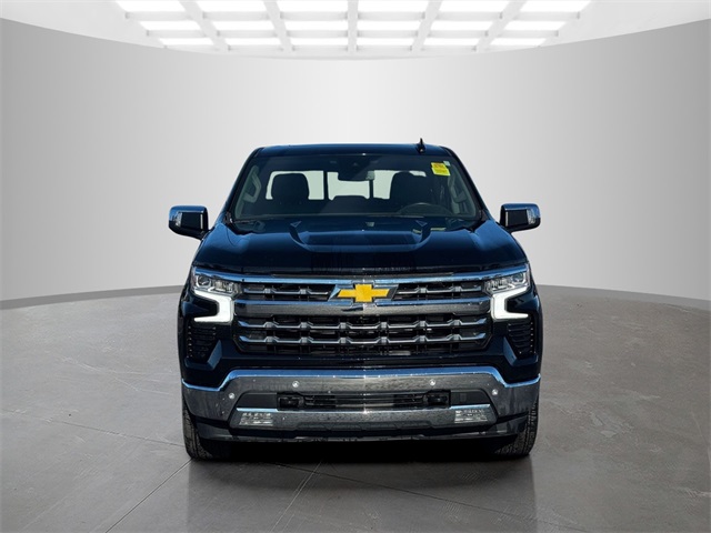 2022 Chevrolet Silverado 1500 LTZ photo 2