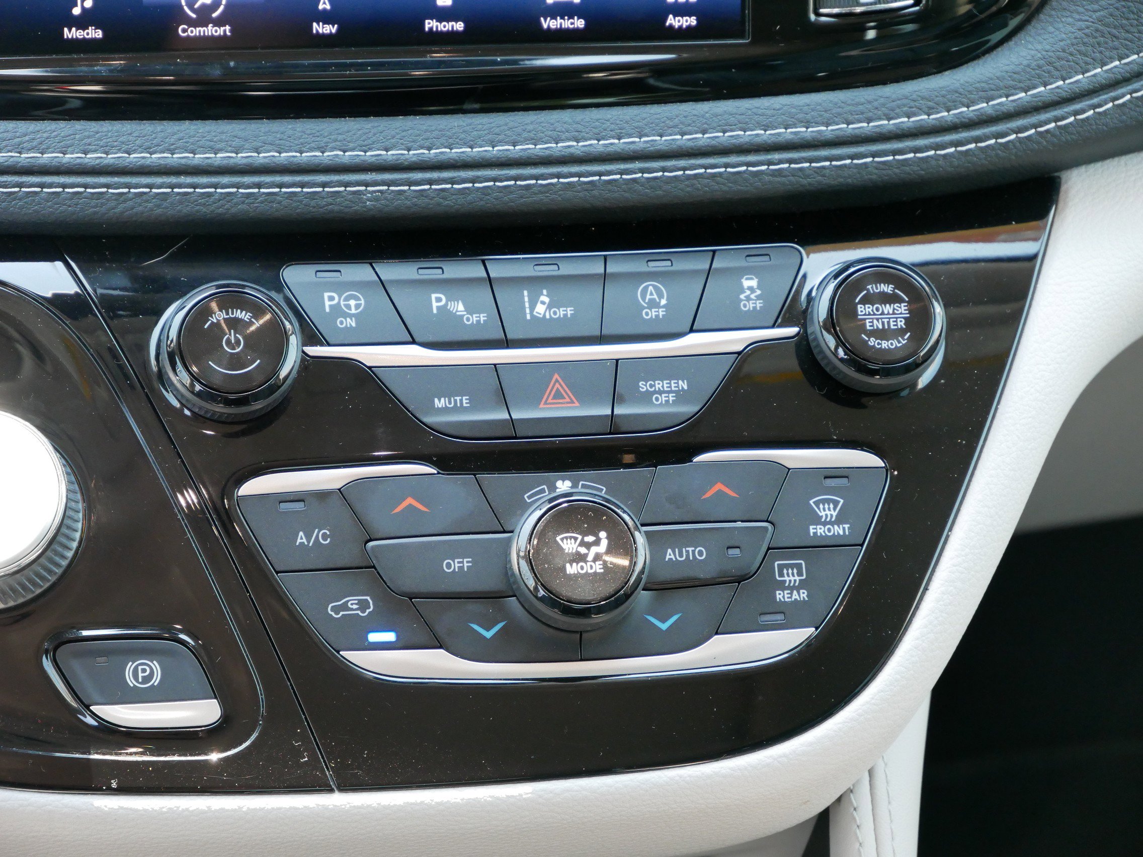 2022 Chrysler Pacifica Limited photo 16
