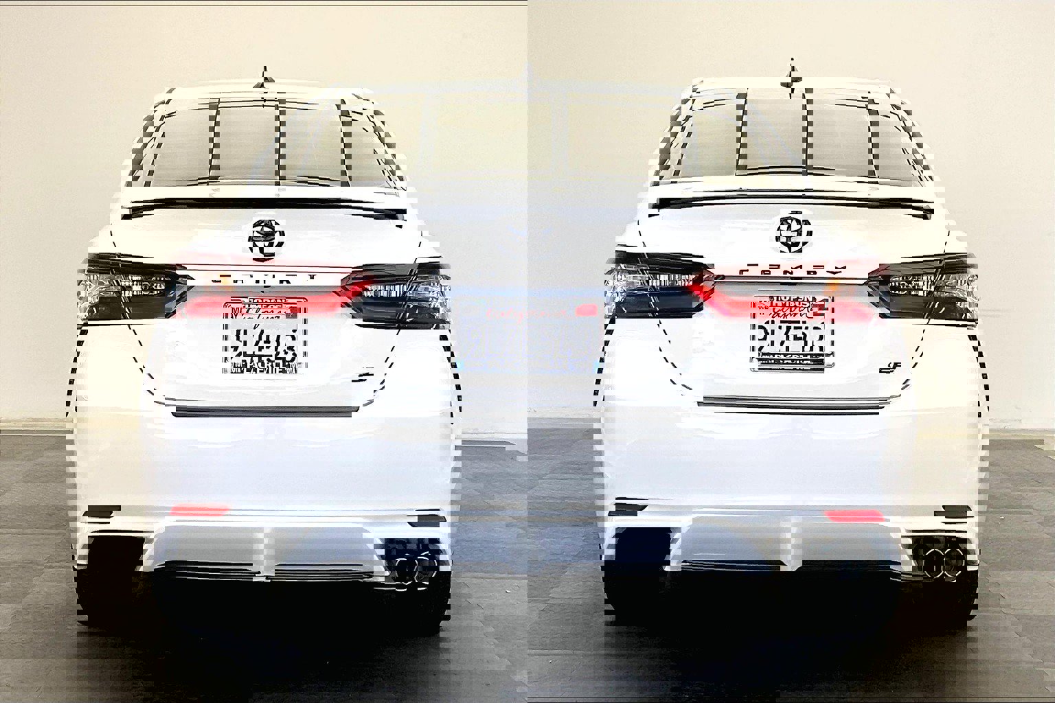 2024 Toyota Camry SE photo 3