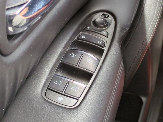 2023 Nissan Armada SV photo 19