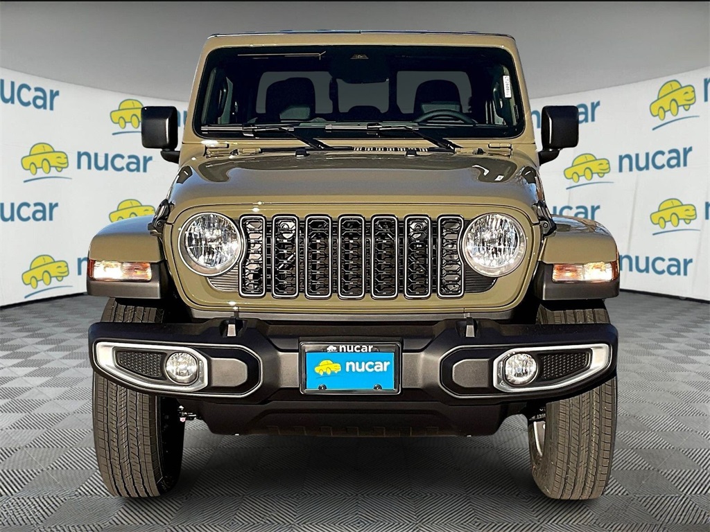 2026 Jeep Gladiator Sport S photo 2