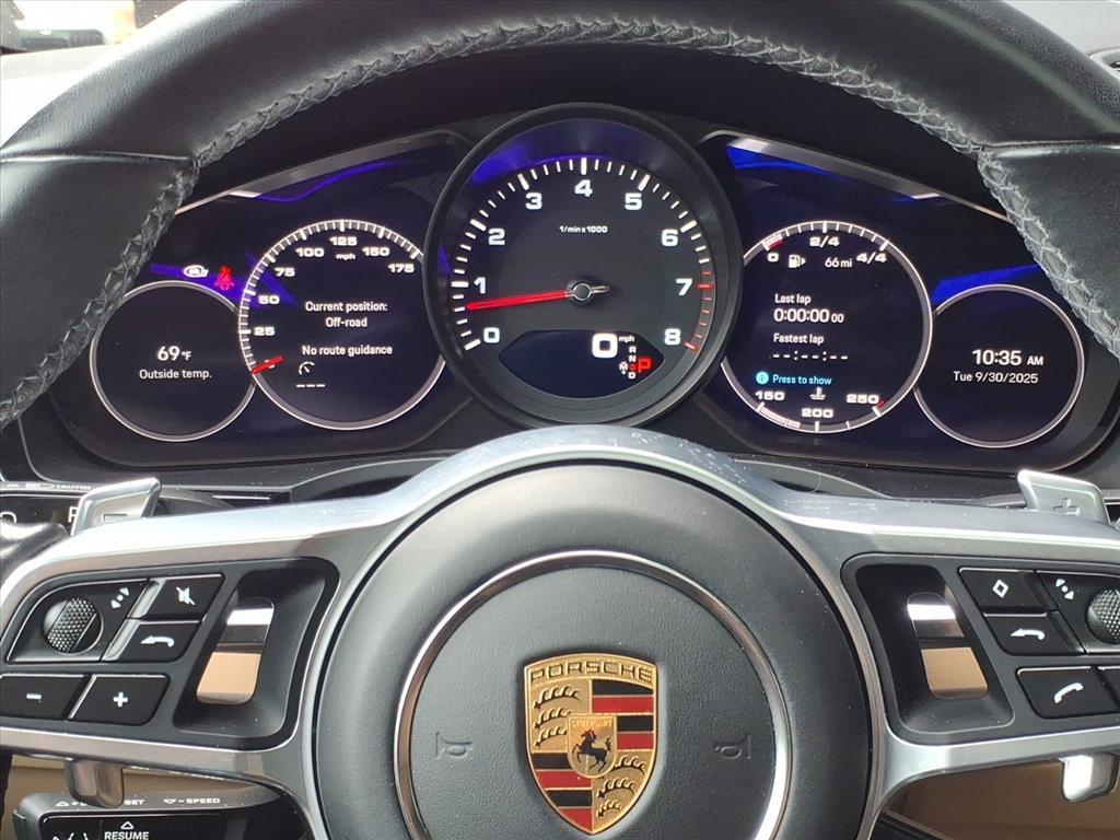 2023 Porsche Cayenne Coupe Platinum Edition photo 17