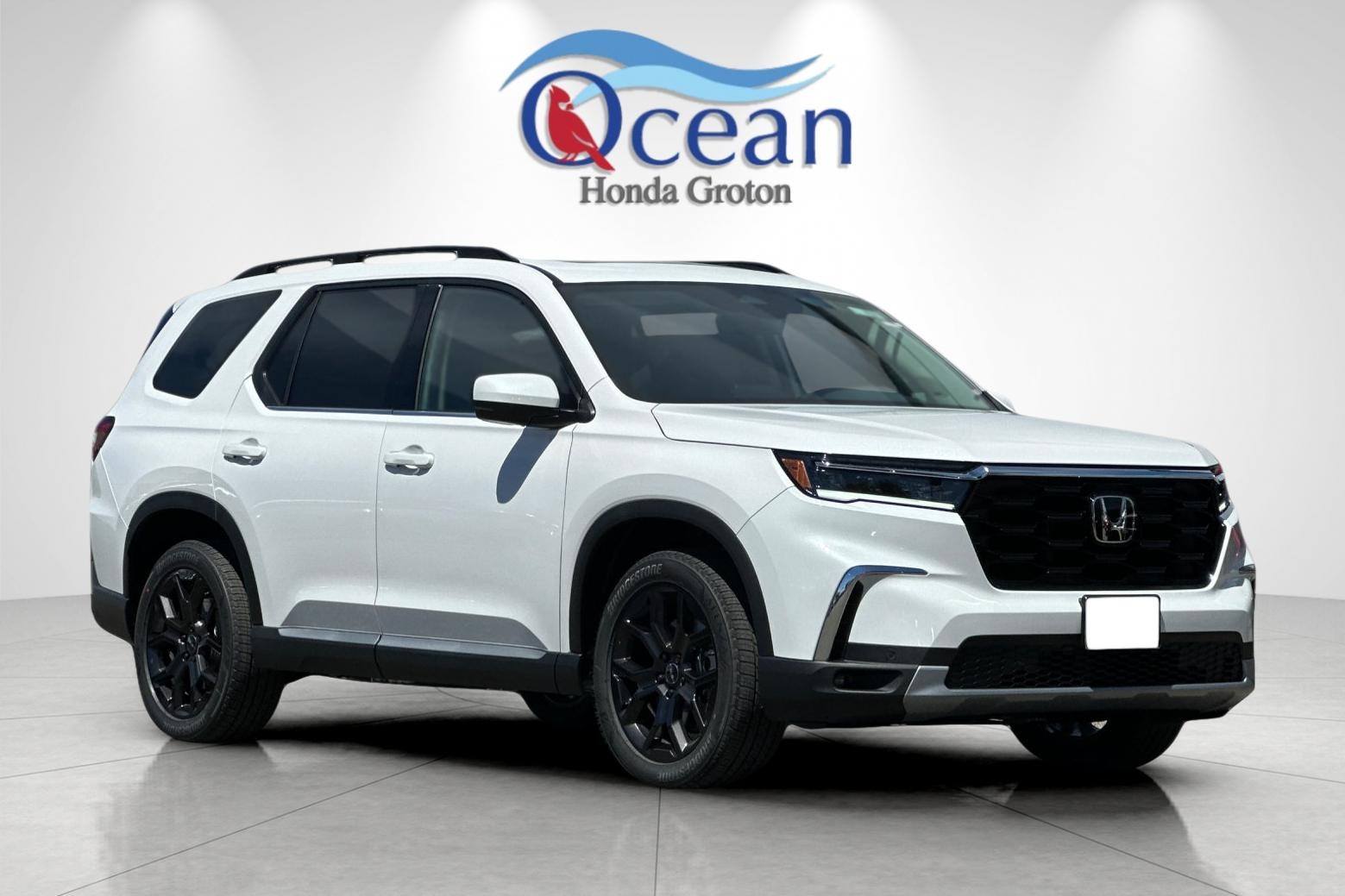 2025 Honda Pilot Touring photo 4