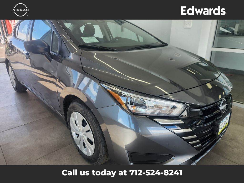 2025 Nissan Versa S photo 2