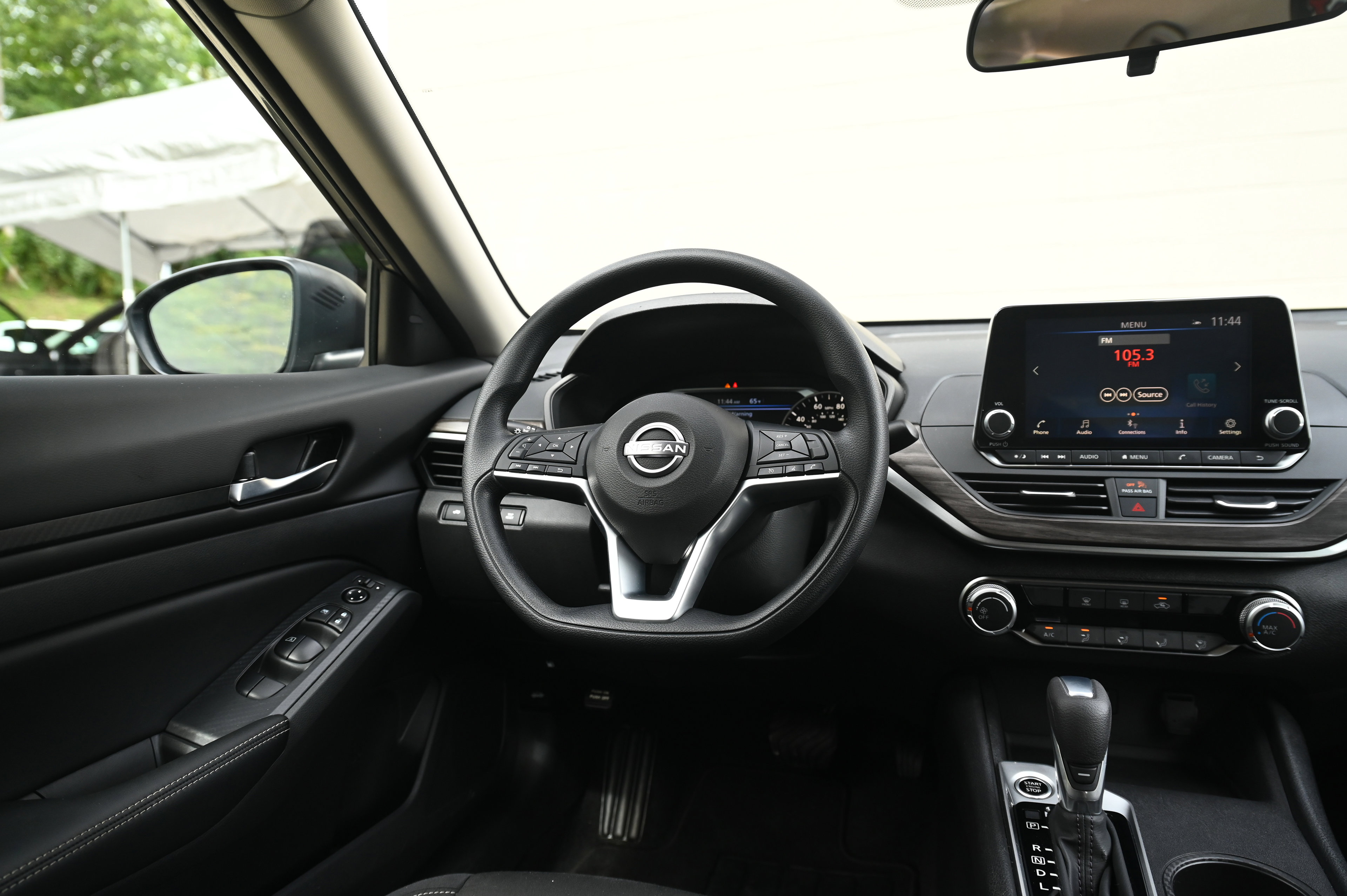2025 Nissan Altima SV photo 30