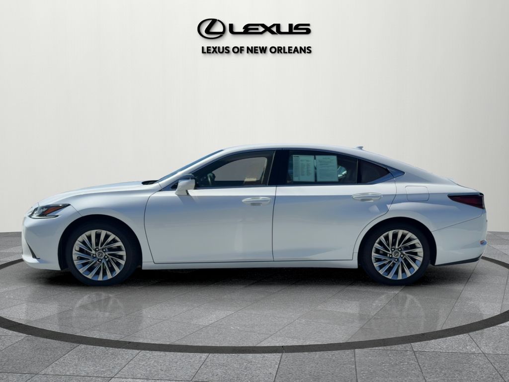 2022 Lexus ES 350 Ultra Luxury photo 4