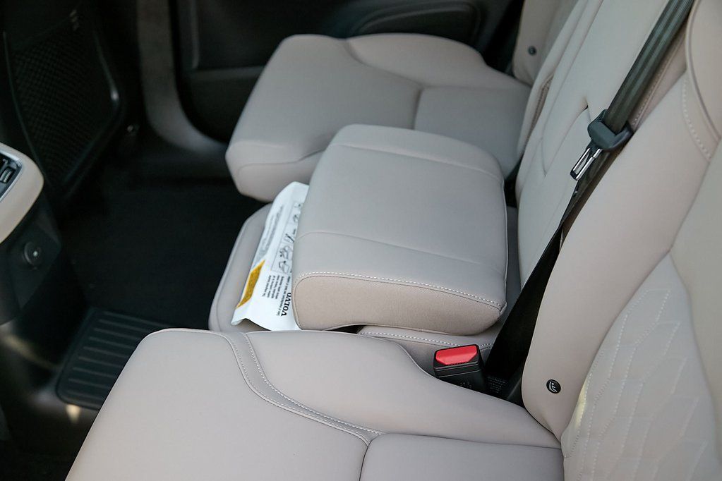 2026 VOLVO XC90 - Image 19