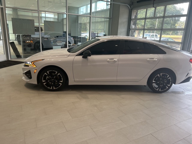 2024 Kia K5 GT-Line photo 3
