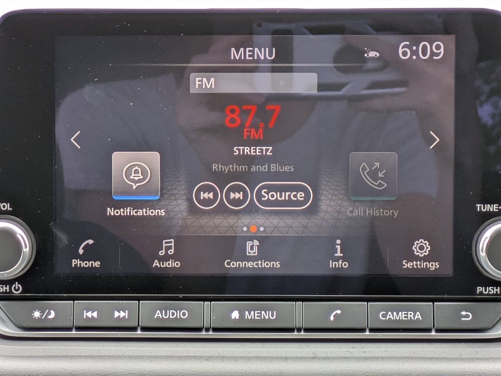 2026 Nissan Rogue SV photo 13