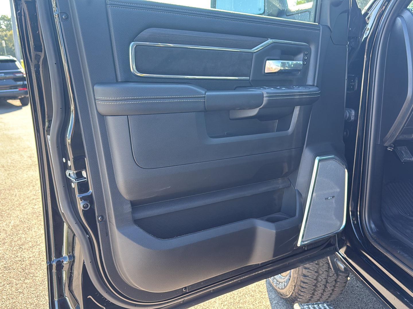 2026 Ram 2500 Laramie photo 20