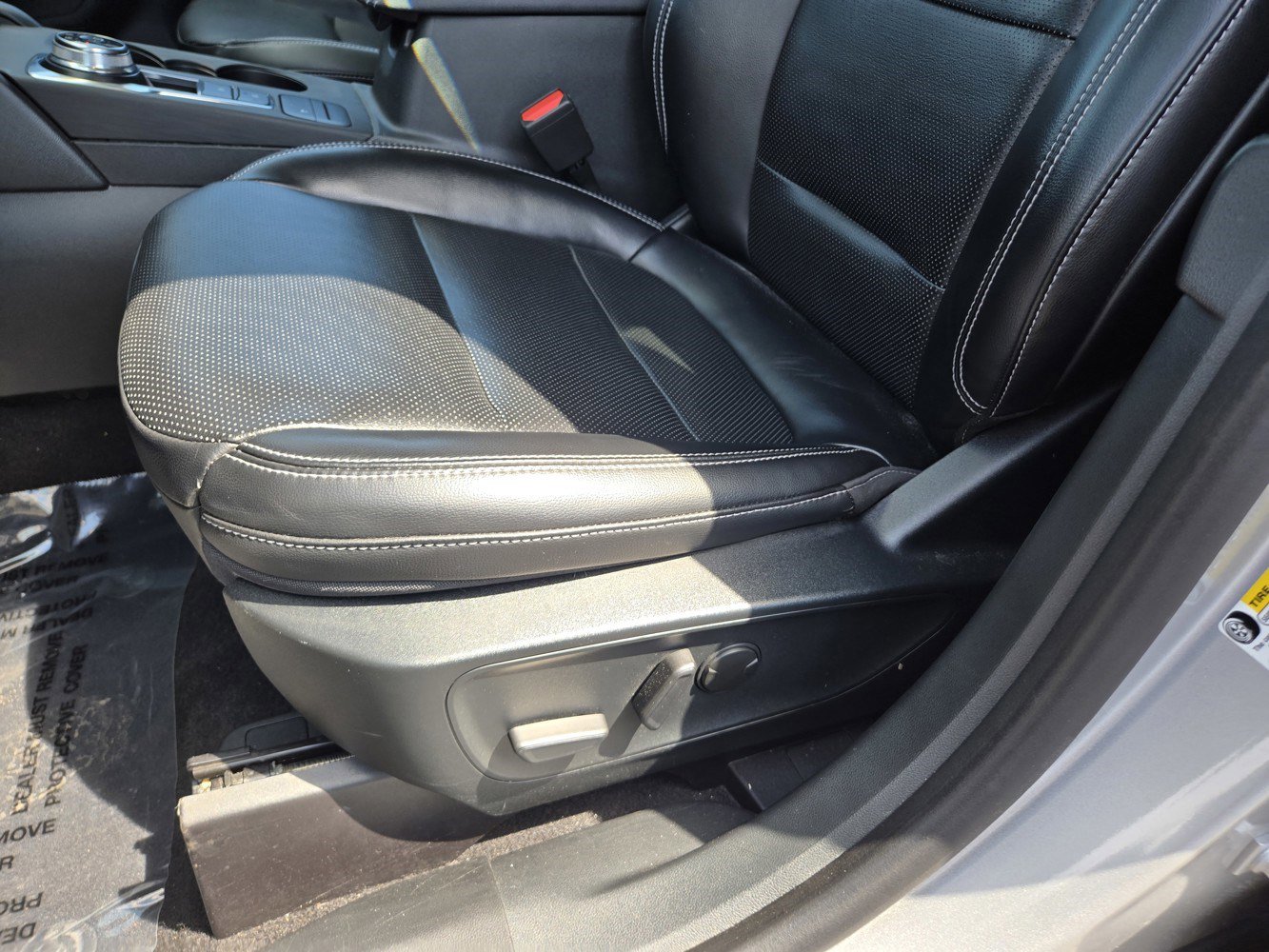 2020 Ford Escape SE Sport Hybrid photo 27