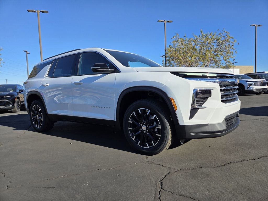 2026 Chevrolet Traverse LT's photo