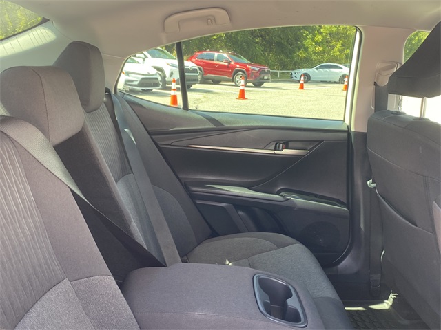 2025 Toyota Camry LE photo 13
