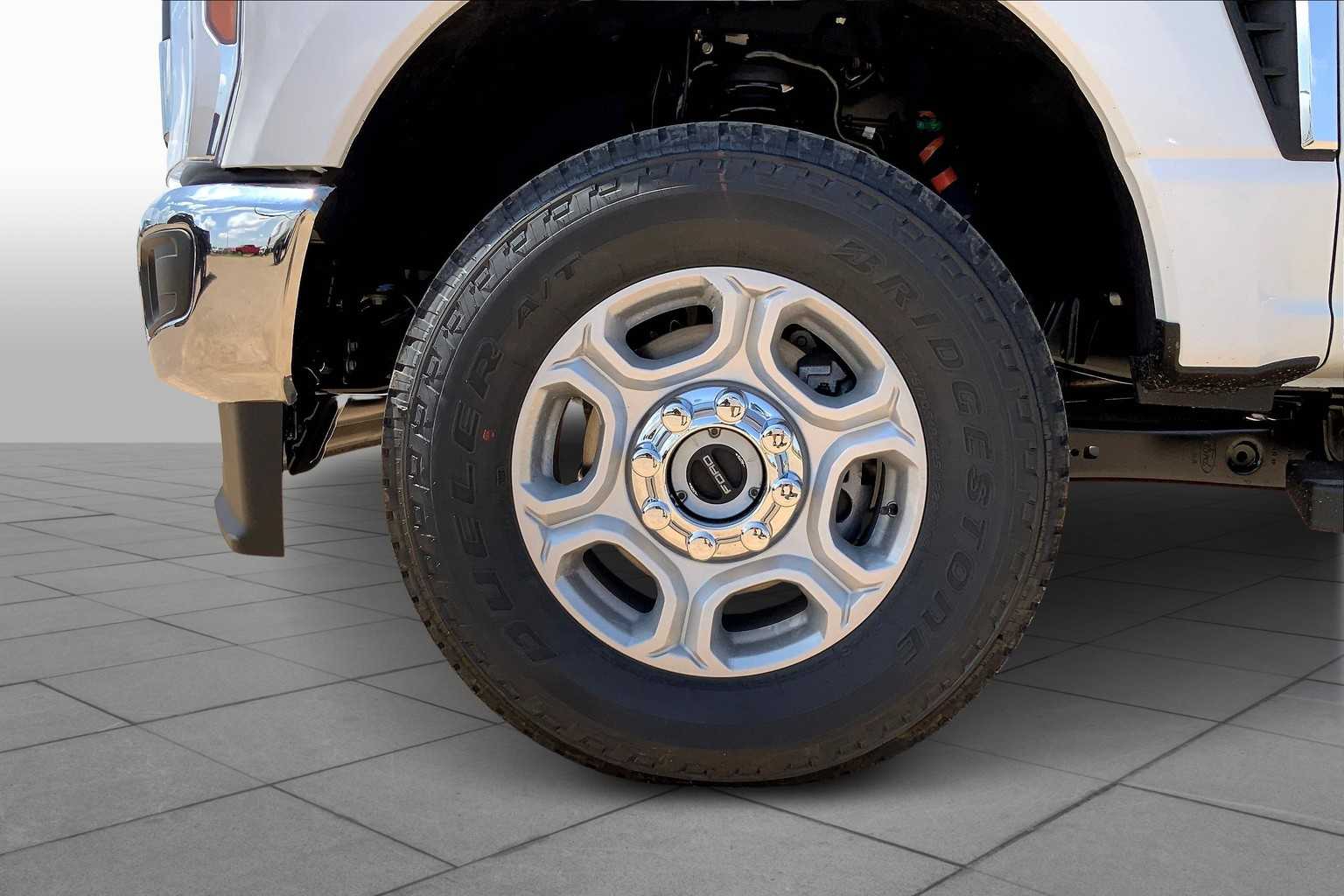 2025 Ford F-250 XLT photo 11