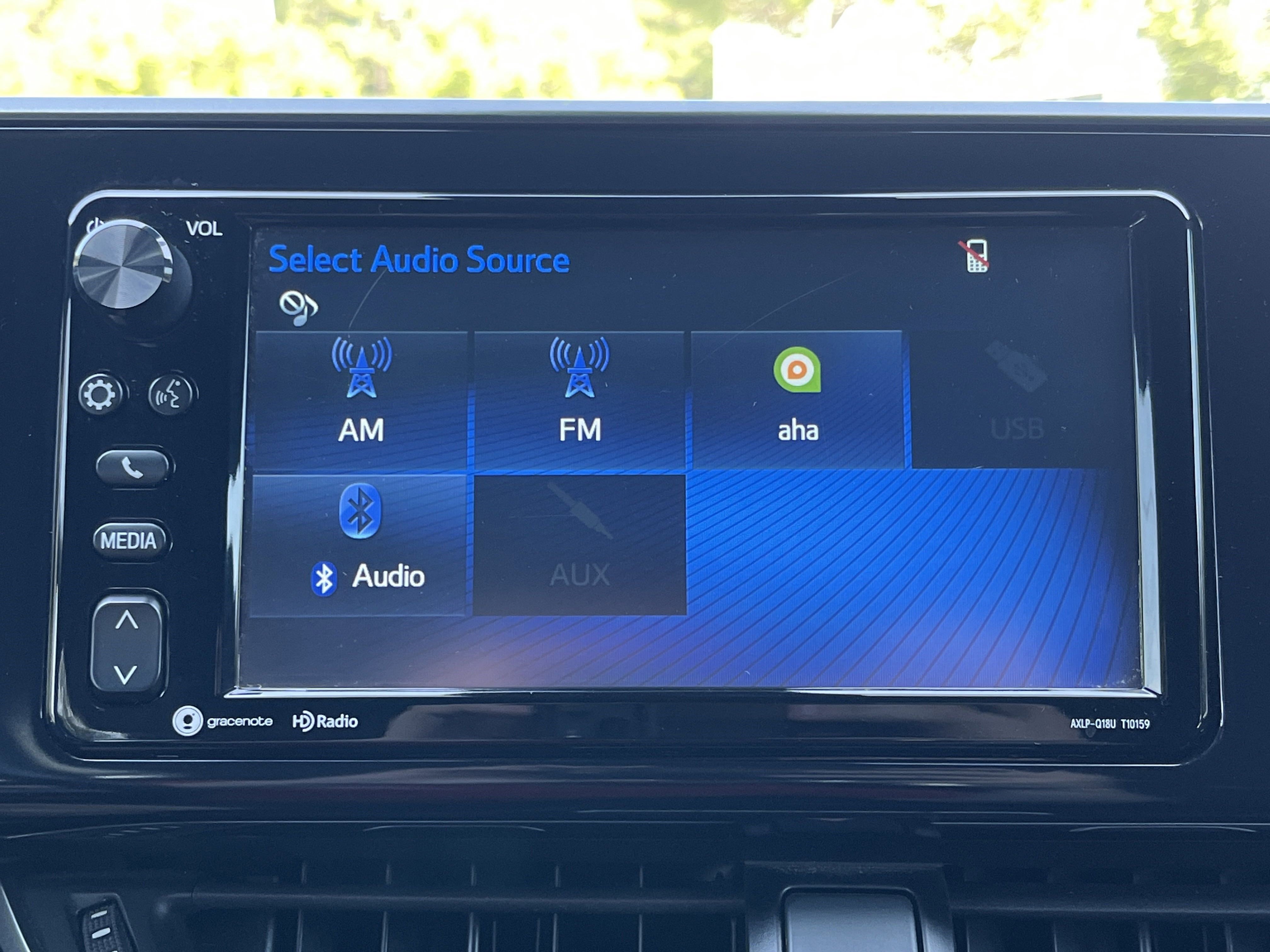 2018 Toyota C-HR XLE Premium photo 3