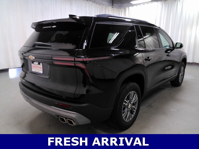 2025 Chevrolet Traverse photo 3