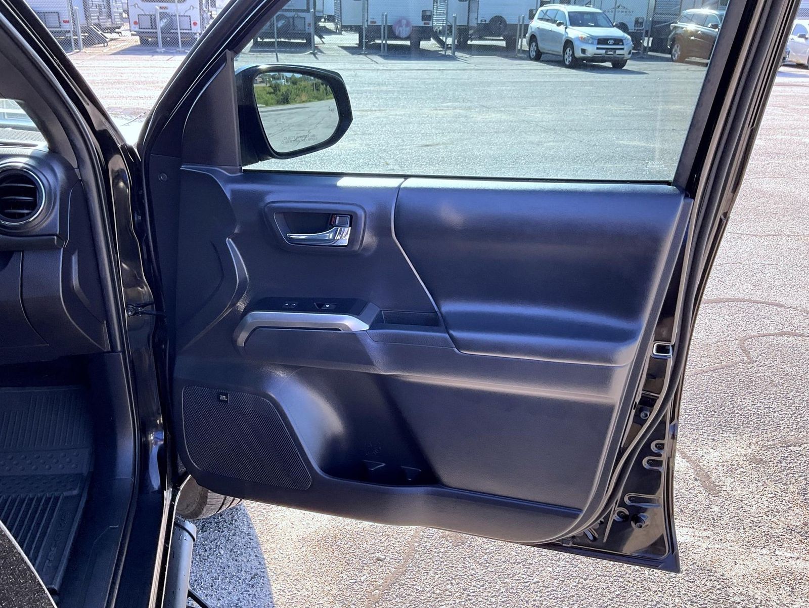 2023 Toyota Tacoma Limited photo 14