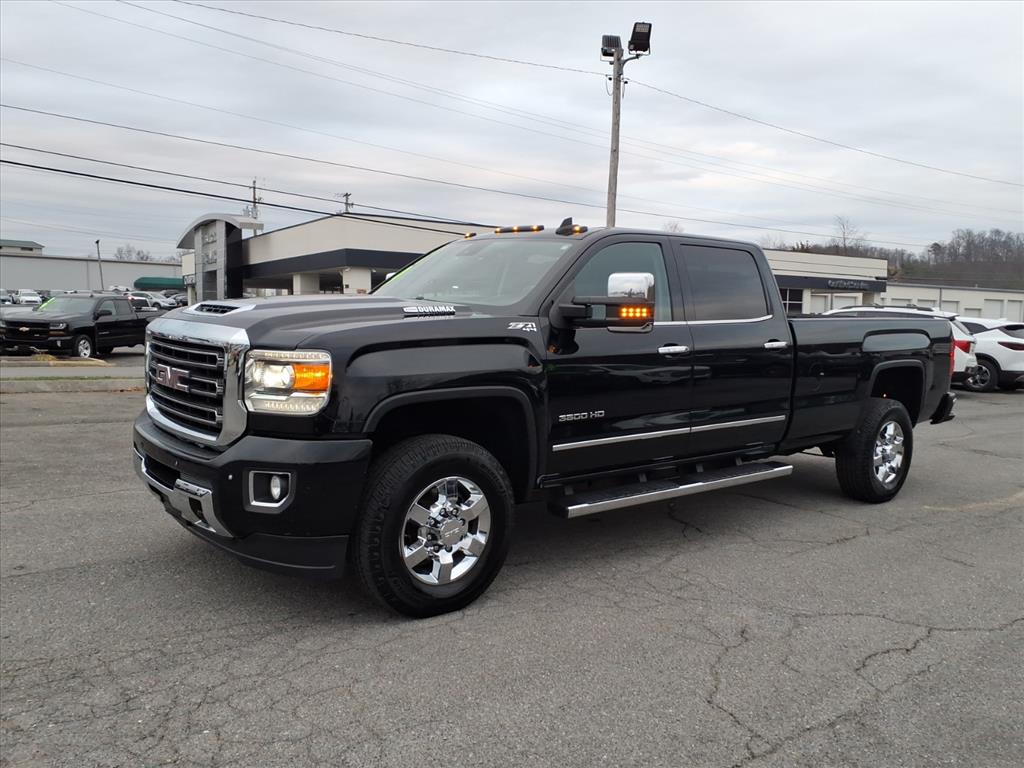 2019 GMC Sierra 3500HD SLT's photo