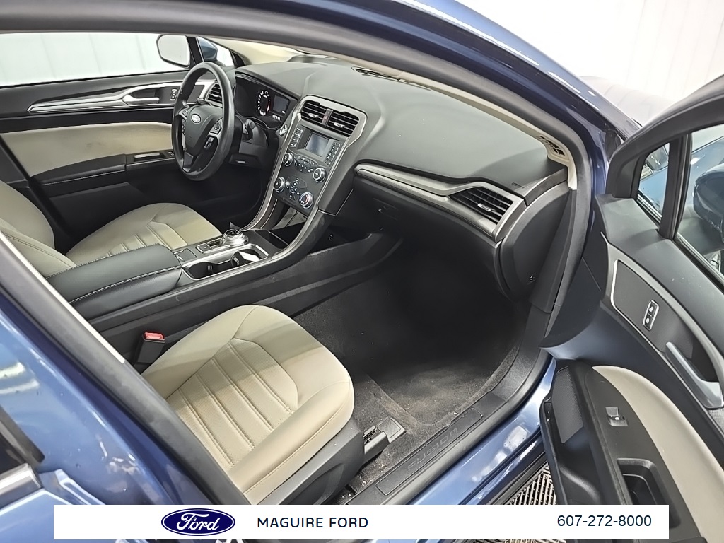 2019 Ford Fusion S photo 14