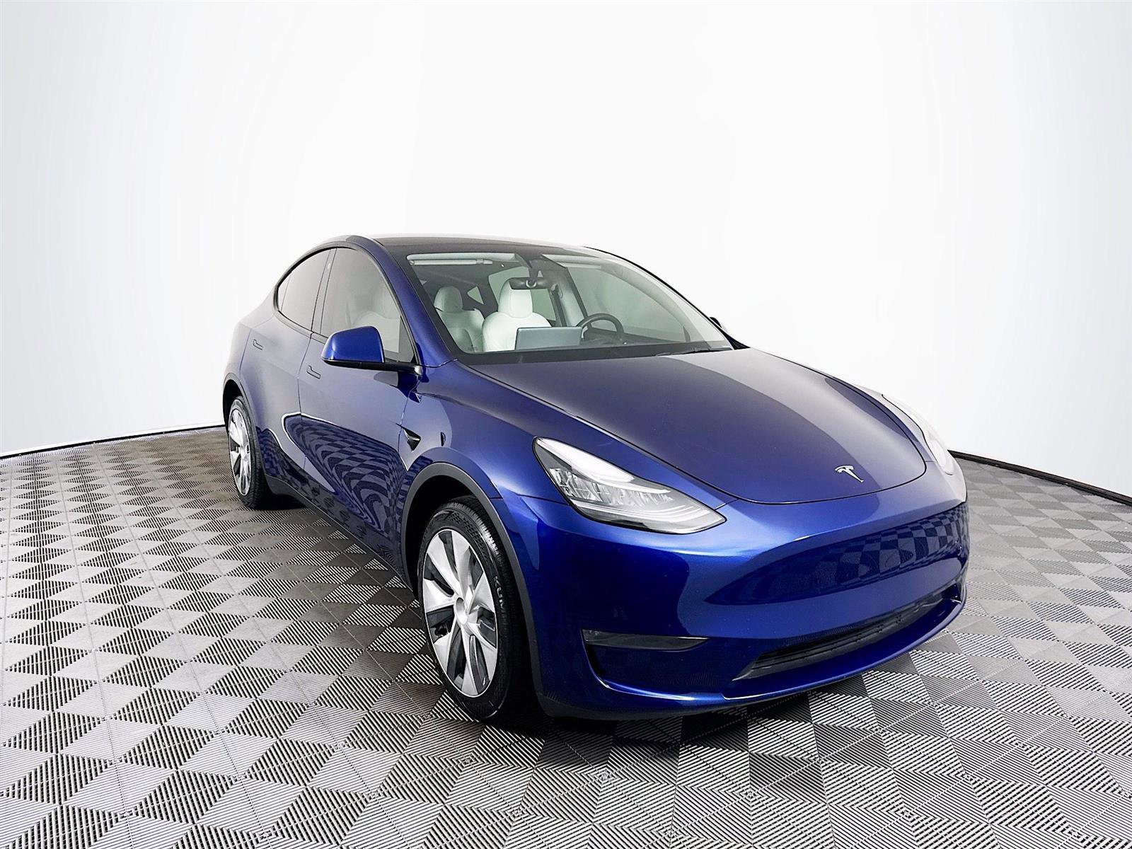 2023 Tesla Model Y Long Range photo 3