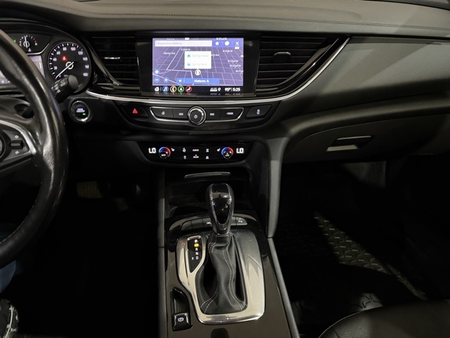 2018 Buick Regal TourX Essence photo 20