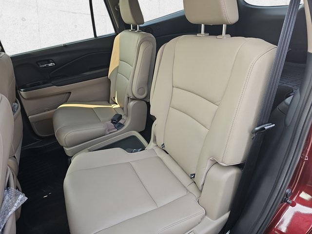 2021 Honda Pilot Touring photo 15