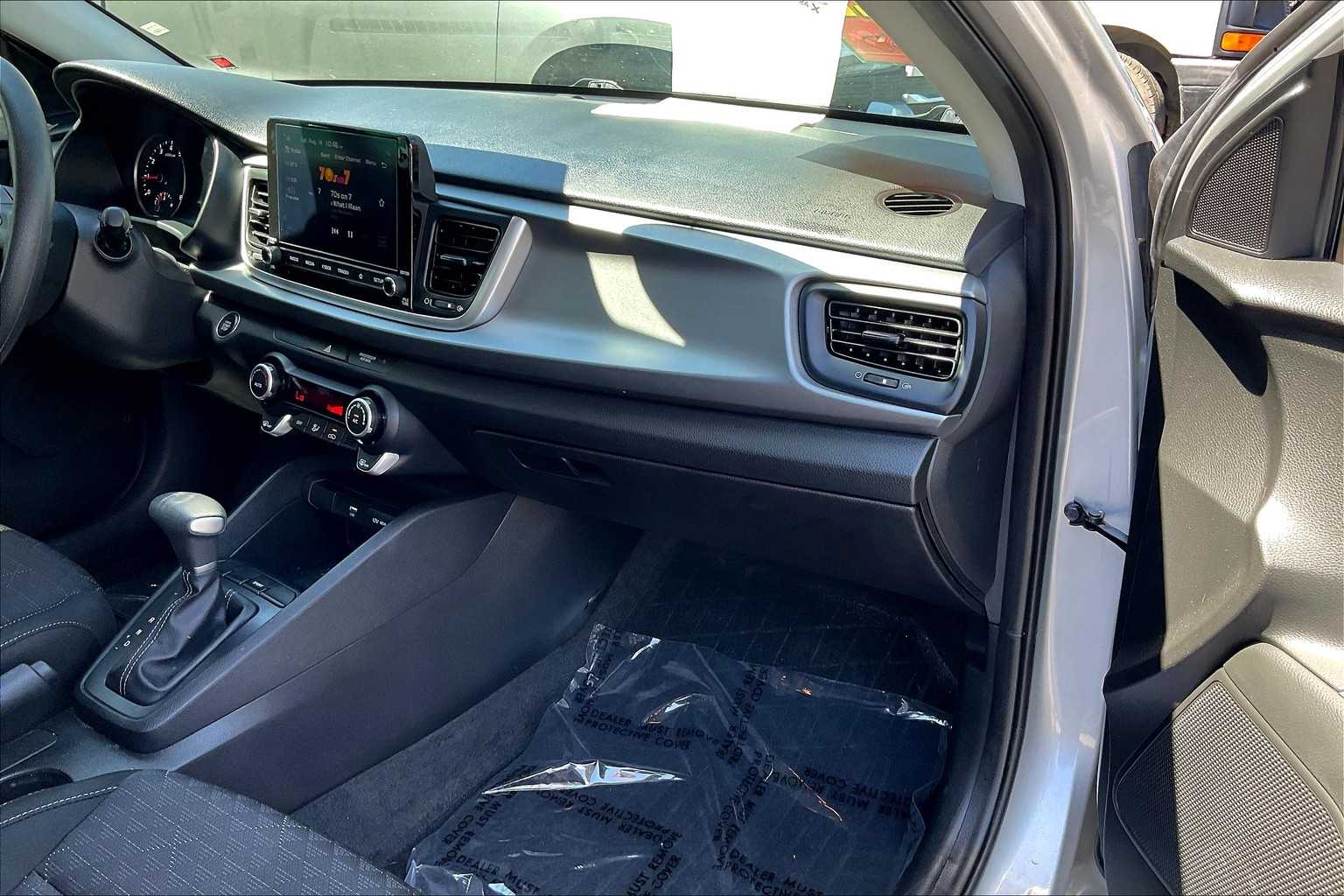 2023 Kia Rio S photo 15