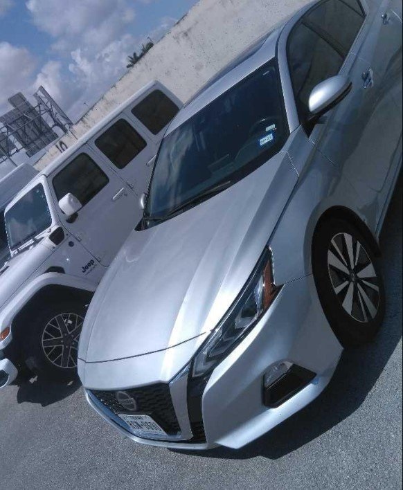 2022 Nissan Altima 2.5 SV photo 2