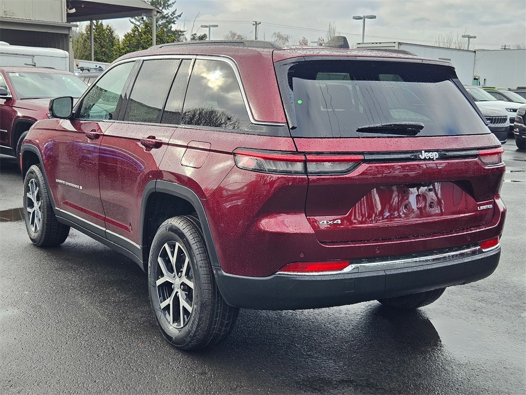 2025 Jeep Grand Cherokee Limited photo 3
