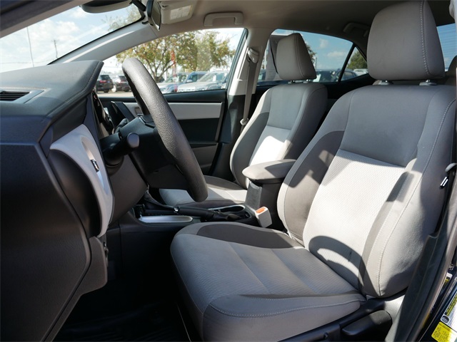 2019 Toyota Corolla LE photo 15