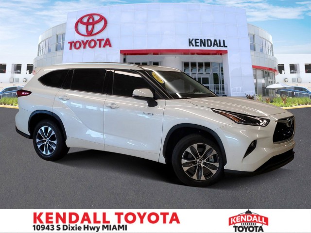 Pre-Owned 2021 Toyota Highlander Hybrid XLE in Miami @ West Kendall ...