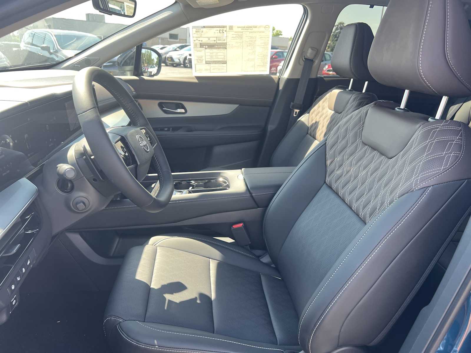 2025 Nissan Murano Platinum photo 9