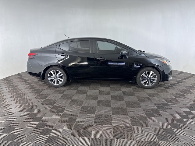 2024 Nissan Versa 1.6 S photo 4