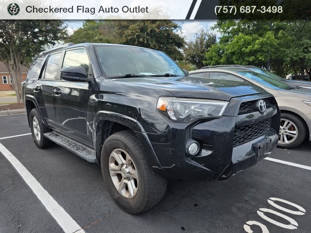 2019 Toyota 4Runner SR5 photo 2