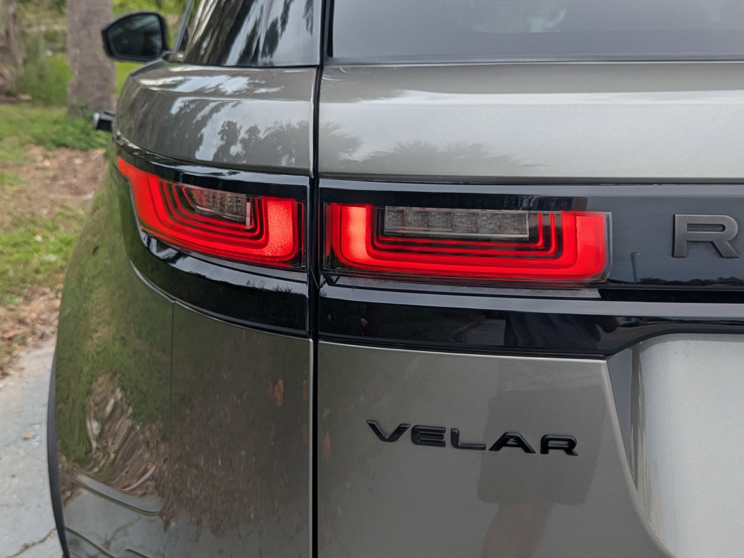 2021 Land Rover Range Rover Velar R-Dynamic S photo 9