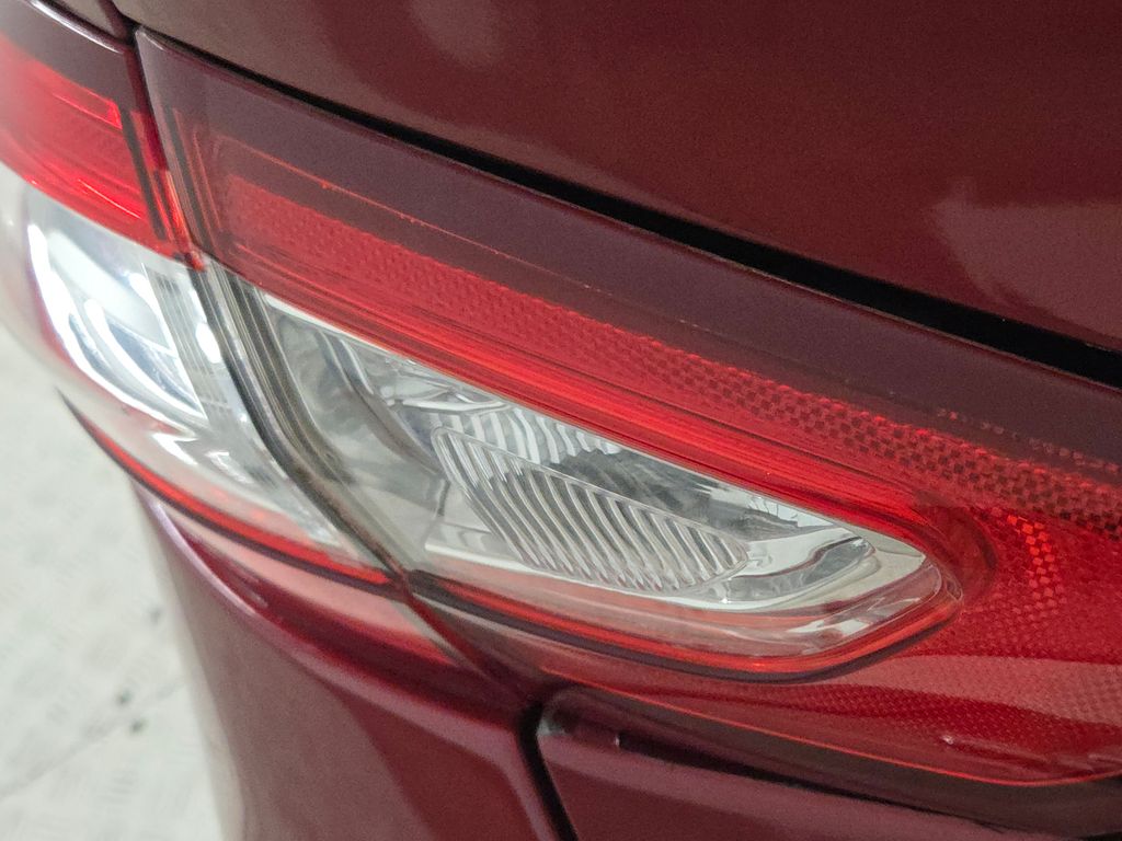 2013 Ford Fusion Energi SE photo 12