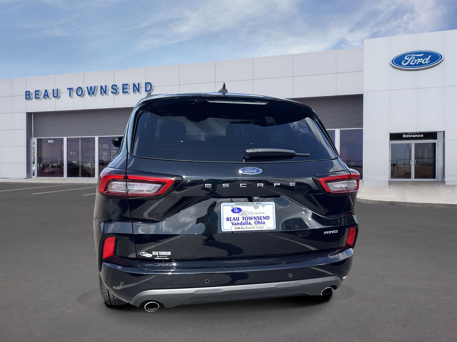 2023 Ford Escape ST-Line photo 4