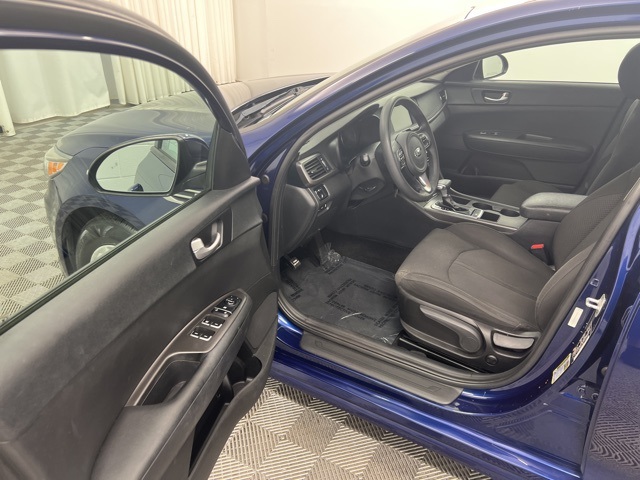 2018 Kia Optima LX photo 12