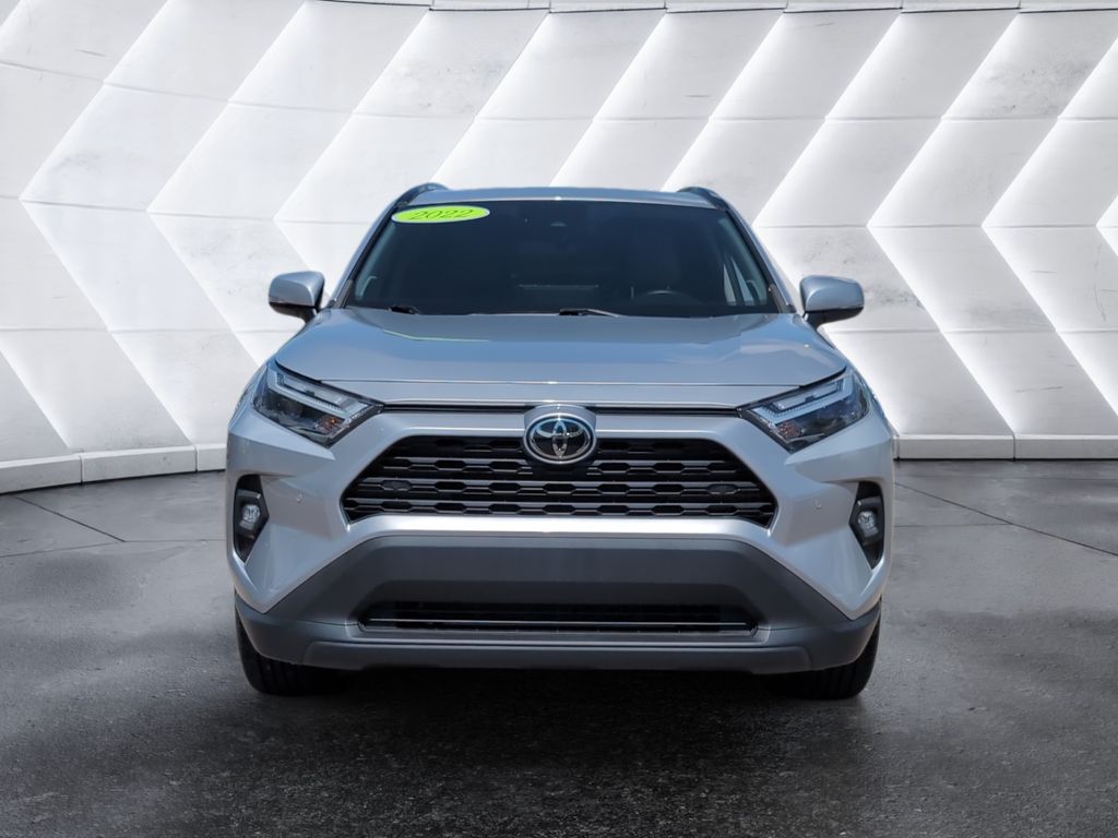 2022 Toyota RAV4 XLE Premium photo 2