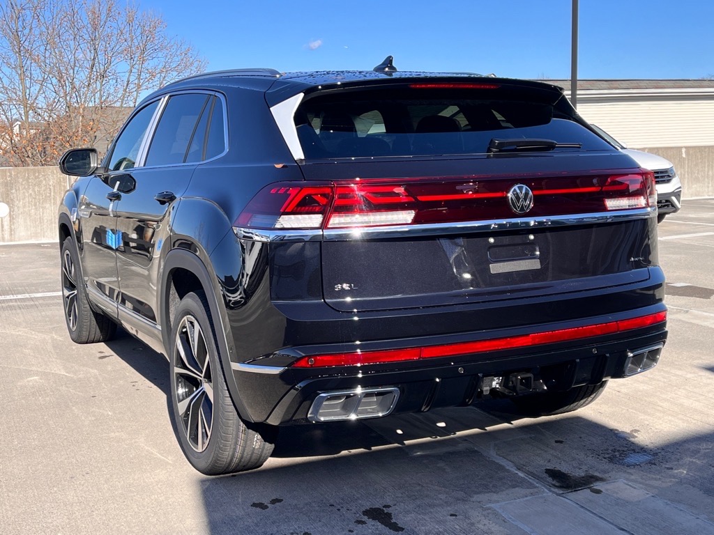 2025 Volkswagen Atlas Cross Sport SEL Premium R-Line photo 3