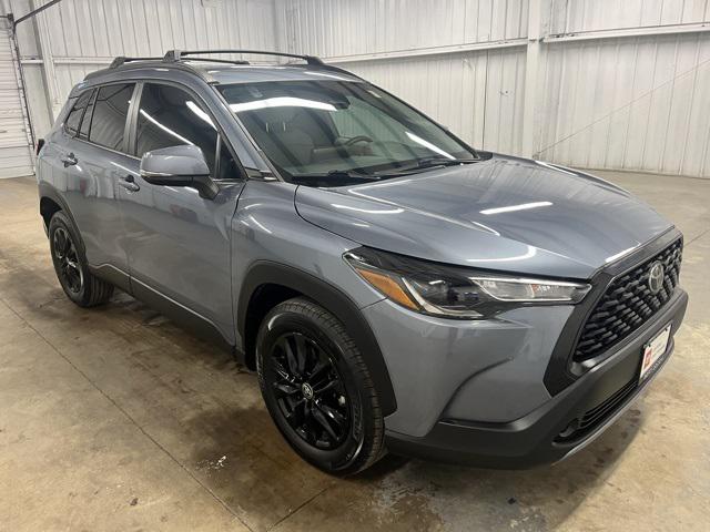 2023 Toyota Corolla Cross LE's photo