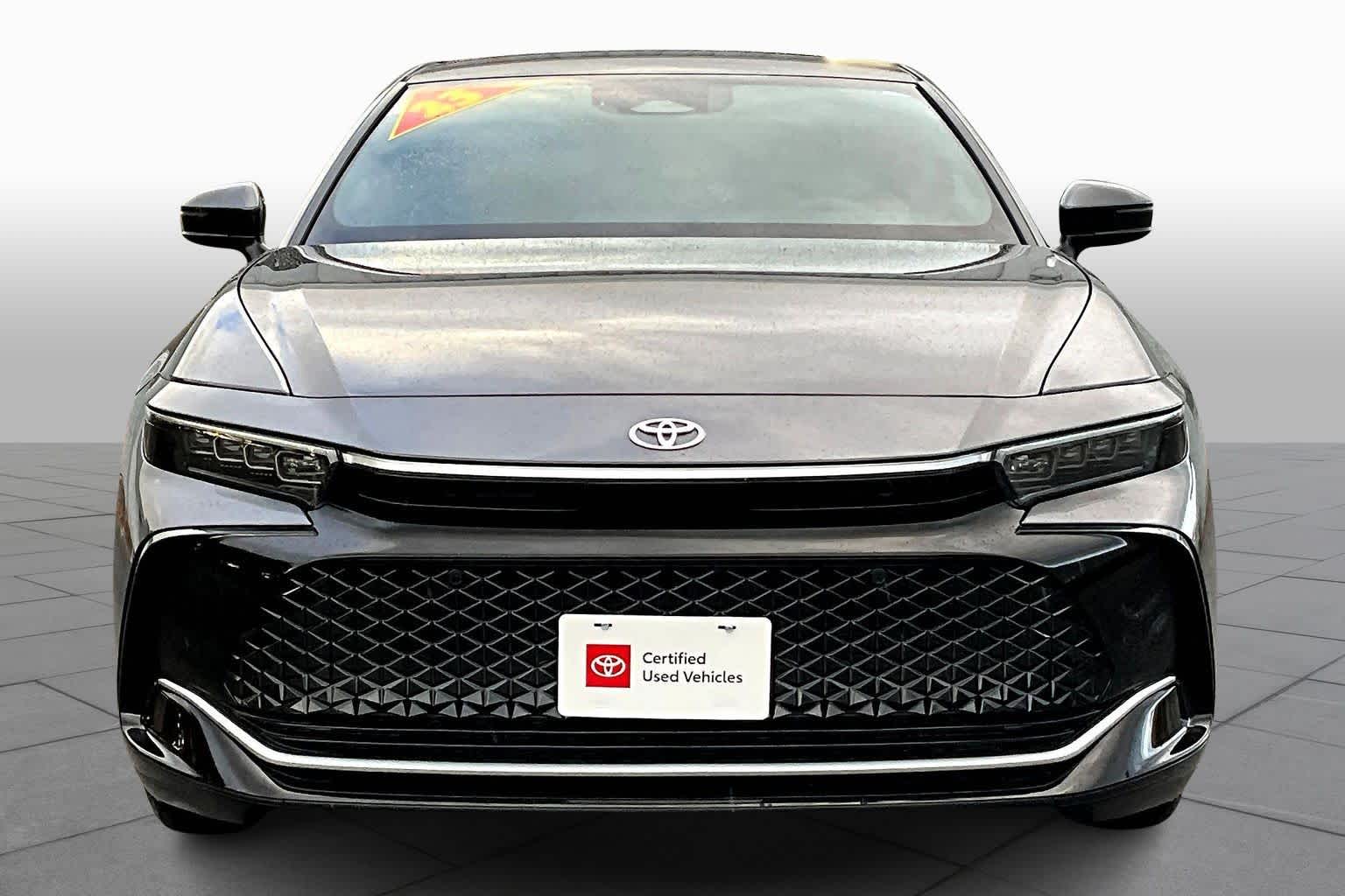 2023 Toyota Crown Limited photo 3