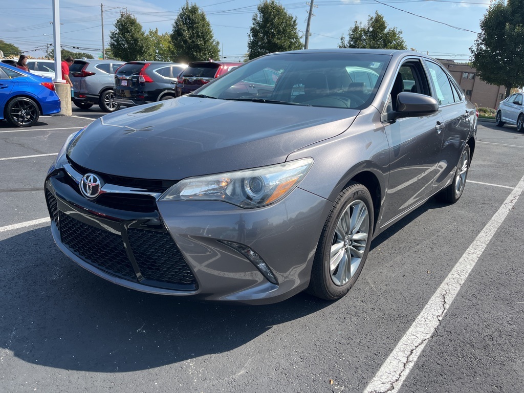2015 Toyota Camry photo 2