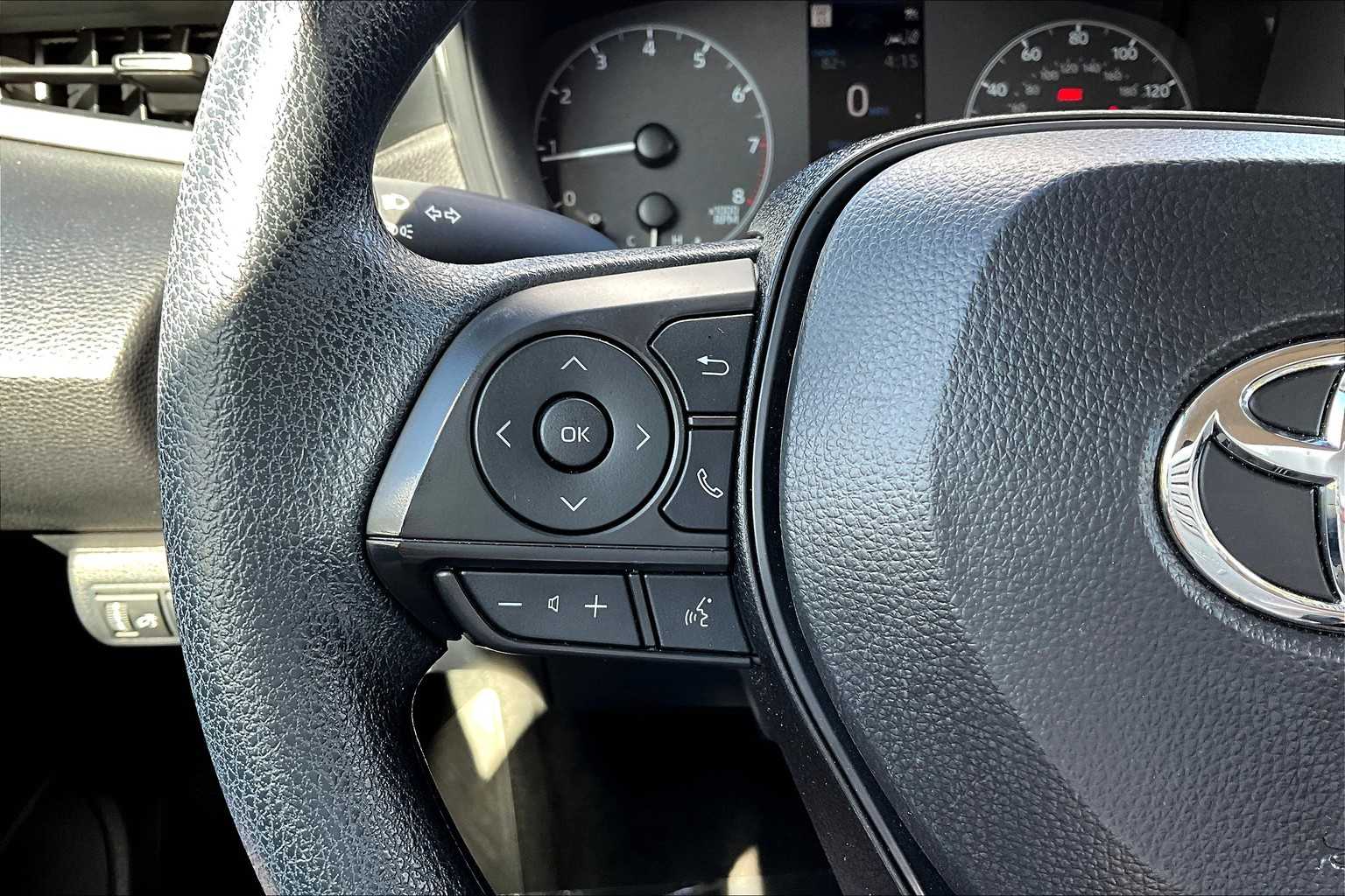 2024 Toyota Corolla LE photo 22