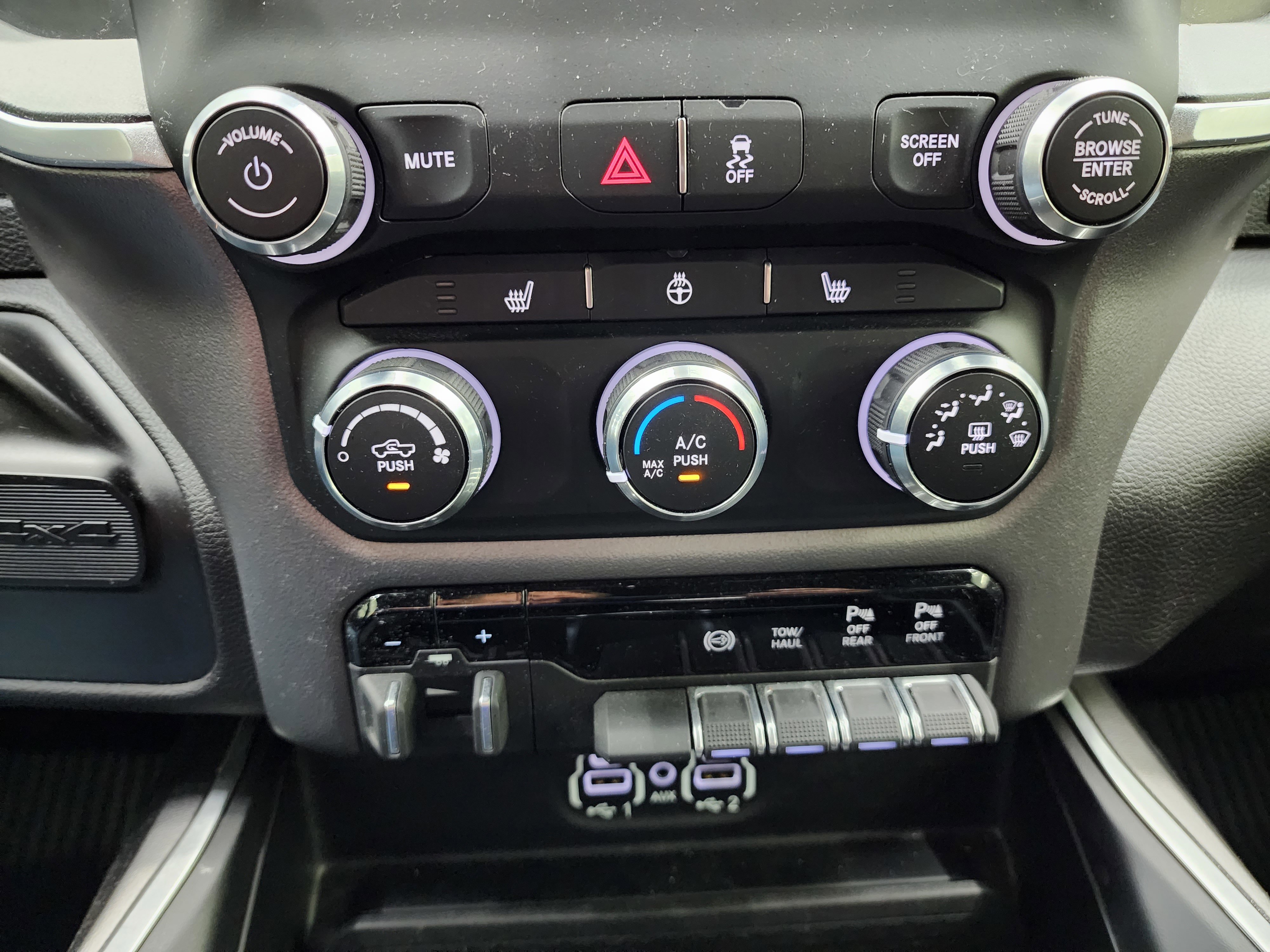 2023 Ram 2500 Big Horn photo 3