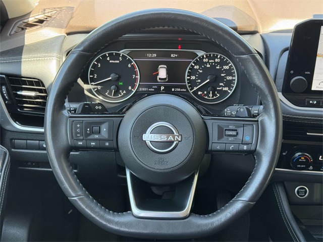 2023 Nissan Rogue SL photo 17