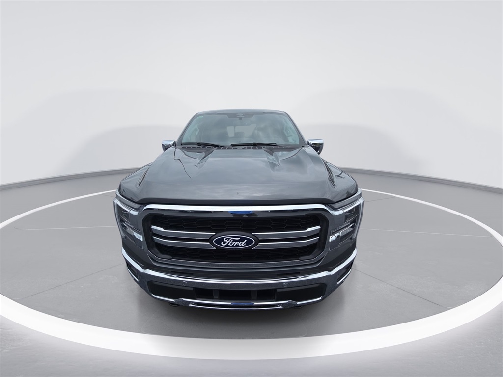 2025 Ford F-150 Lariat photo 3